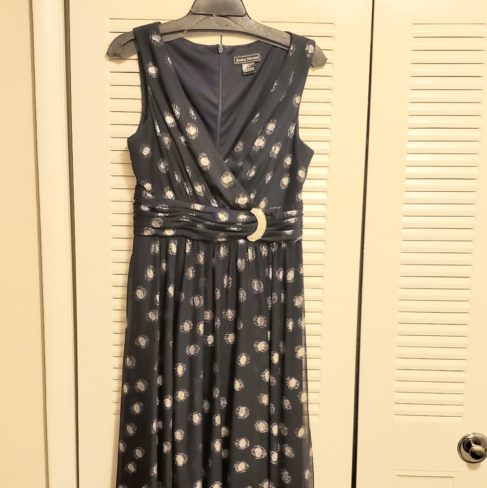 Jessica Howard Midi Dress